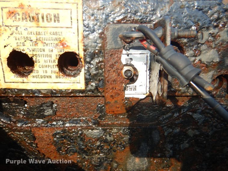 image for item KW9961 1999 Ottawa Commando 30  yard truck