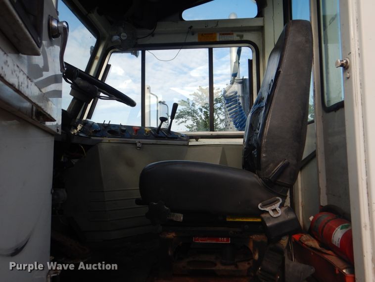 image for item KW9961 1999 Ottawa Commando 30  yard truck