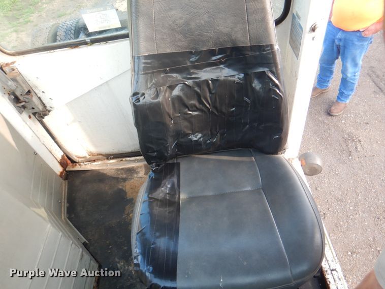 image for item KW9961 1999 Ottawa Commando 30  yard truck