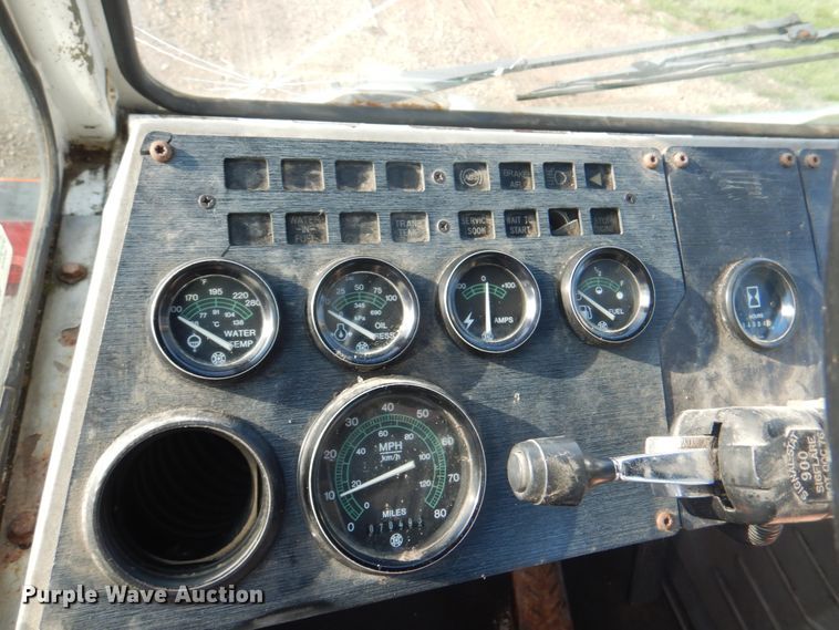 image for item KW9961 1999 Ottawa Commando 30  yard truck