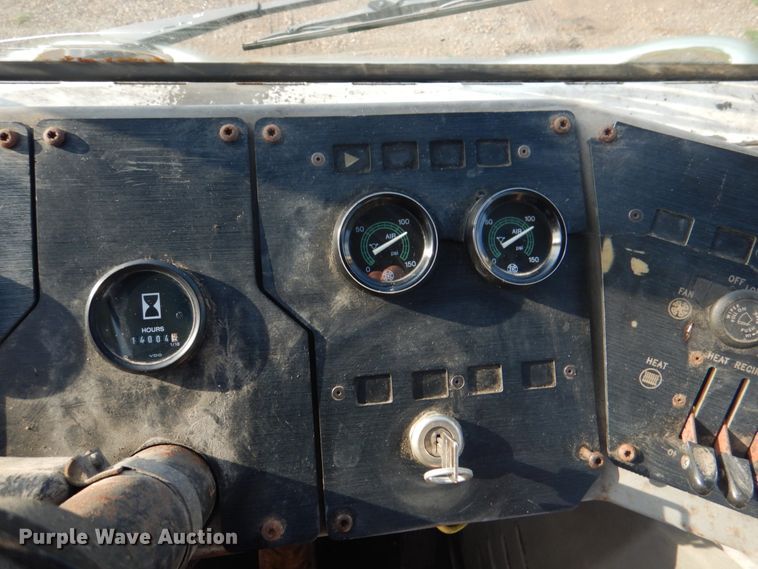 image for item KW9961 1999 Ottawa Commando 30  yard truck