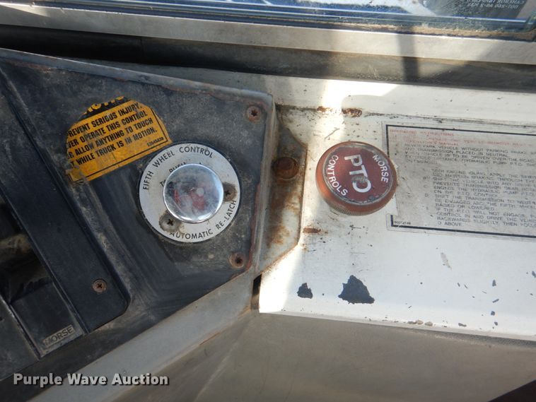 image for item KW9961 1999 Ottawa Commando 30  yard truck