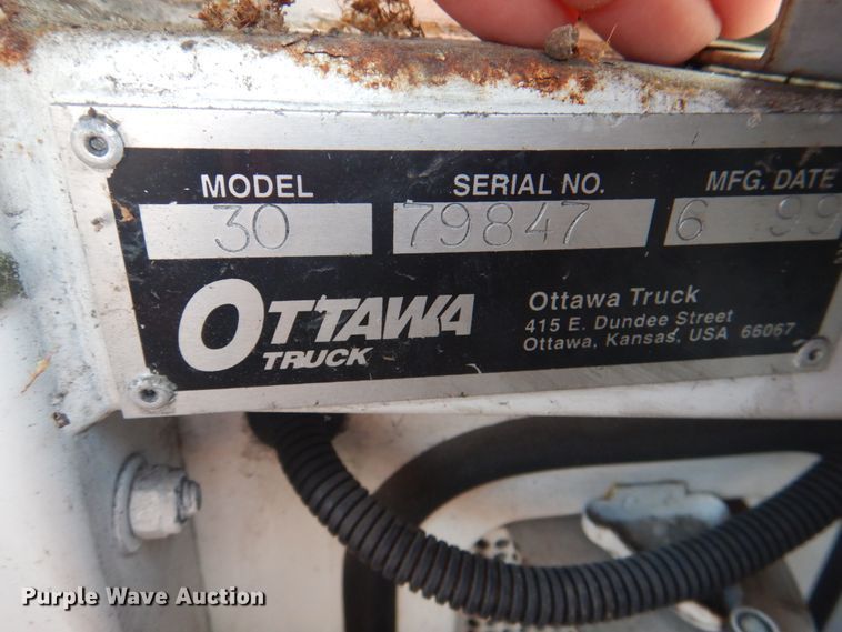 image for item KW9961 1999 Ottawa Commando 30  yard truck