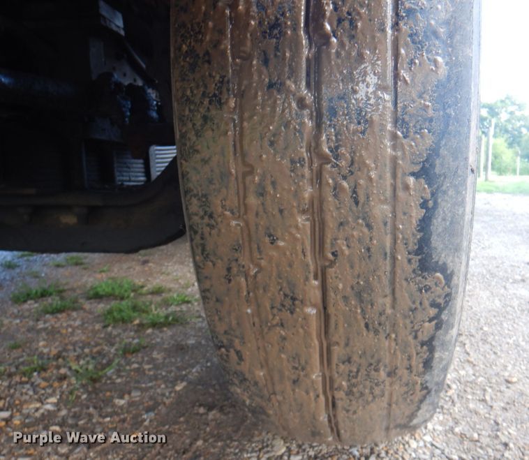 image for item KW9961 1999 Ottawa Commando 30  yard truck