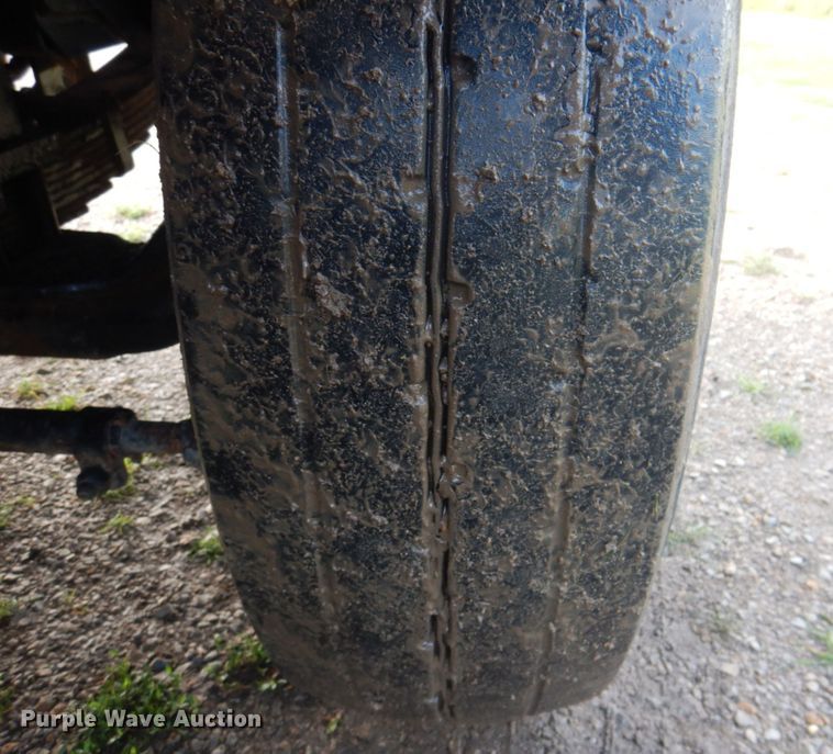 image for item KW9961 1999 Ottawa Commando 30  yard truck