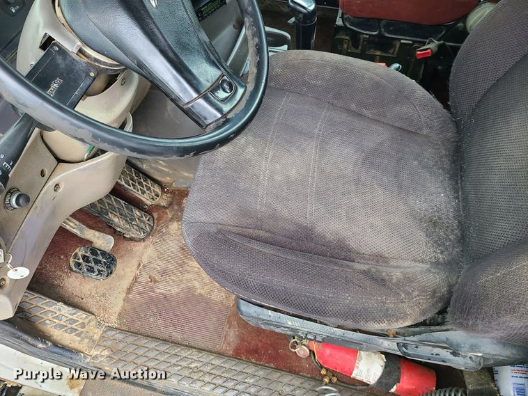 image for item L1360 2001 Sterling AT9500  semi truck