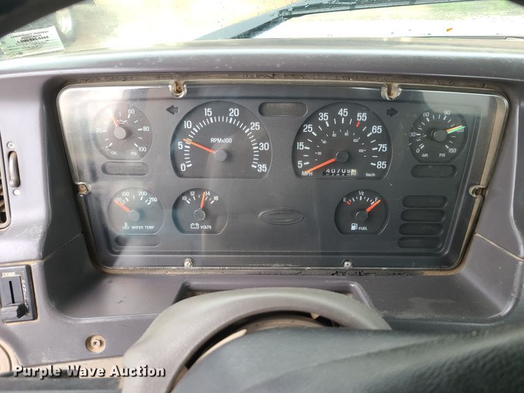 image for item L1360 2001 Sterling AT9500  semi truck