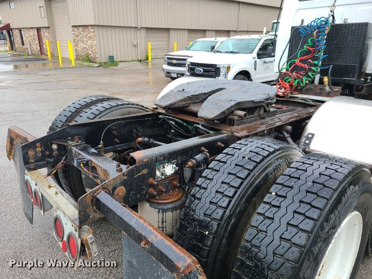 image for item L1360 2001 Sterling AT9500  semi truck