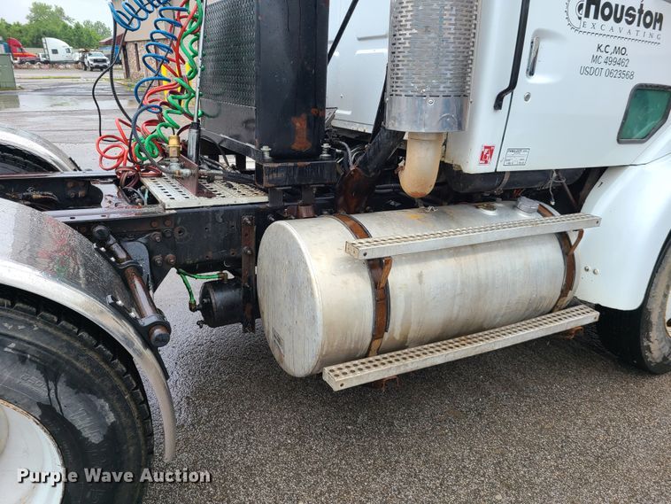 image for item L1360 2001 Sterling AT9500  semi truck