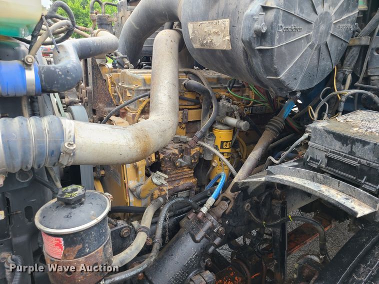 image for item L1360 2001 Sterling AT9500  semi truck