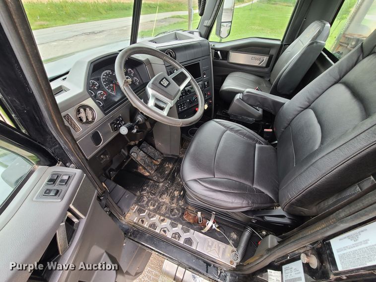 image for item L1374 2012 Caterpillar CT660L  semi truck