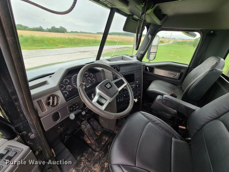image for item L1374 2012 Caterpillar CT660L  semi truck
