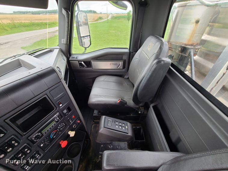 image for item L1374 2012 Caterpillar CT660L  semi truck