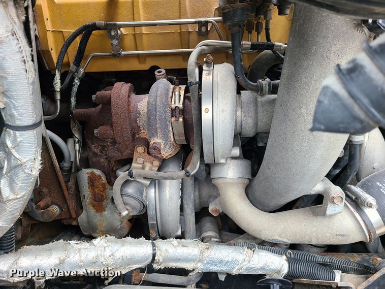 image for item L1374 2012 Caterpillar CT660L  semi truck