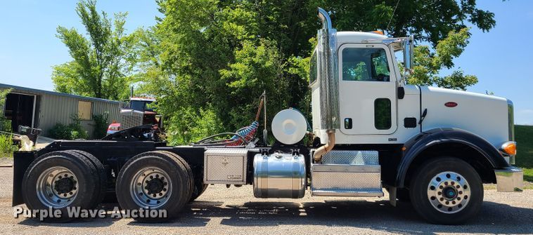 image for item L1395 2012 Peterbilt 365  semi truck