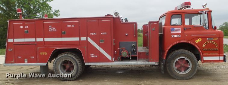 image for item DA7113 1972 Ford C707  pumper fire truck