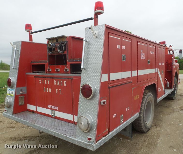 image for item DA7113 1972 Ford C707  pumper fire truck