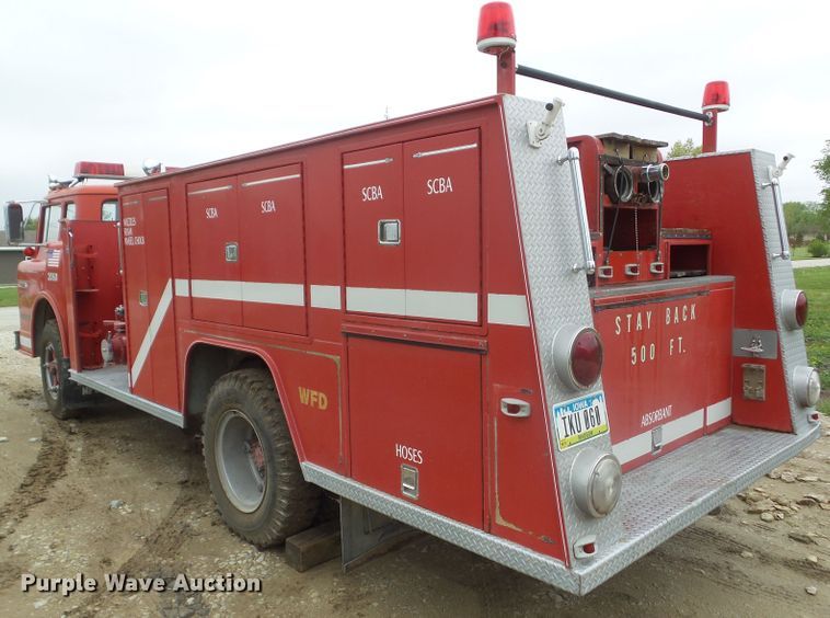 image for item DA7113 1972 Ford C707  pumper fire truck