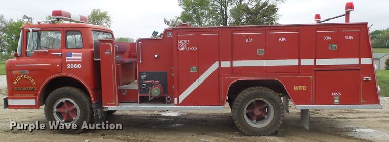 image for item DA7113 1972 Ford C707  pumper fire truck