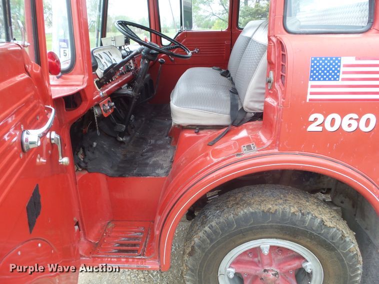 image for item DA7113 1972 Ford C707  pumper fire truck