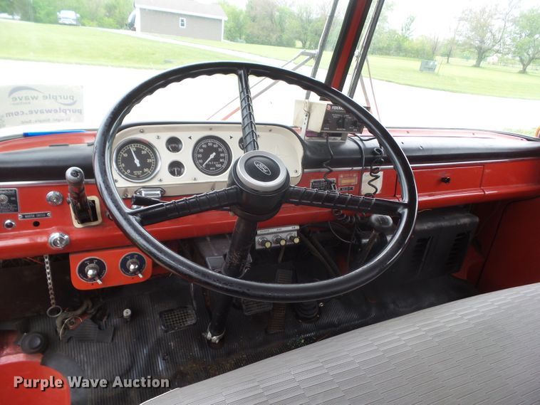 image for item DA7113 1972 Ford C707  pumper fire truck