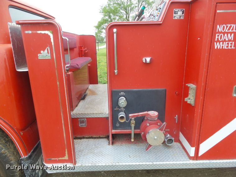 image for item DA7113 1972 Ford C707  pumper fire truck