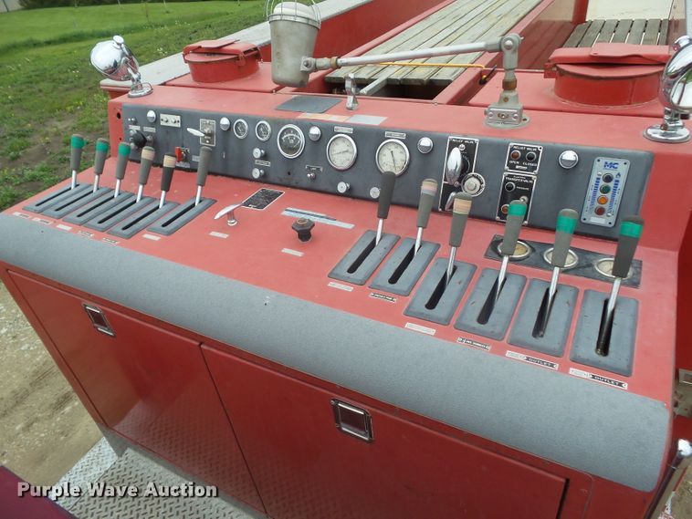 image for item DA7113 1972 Ford C707  pumper fire truck