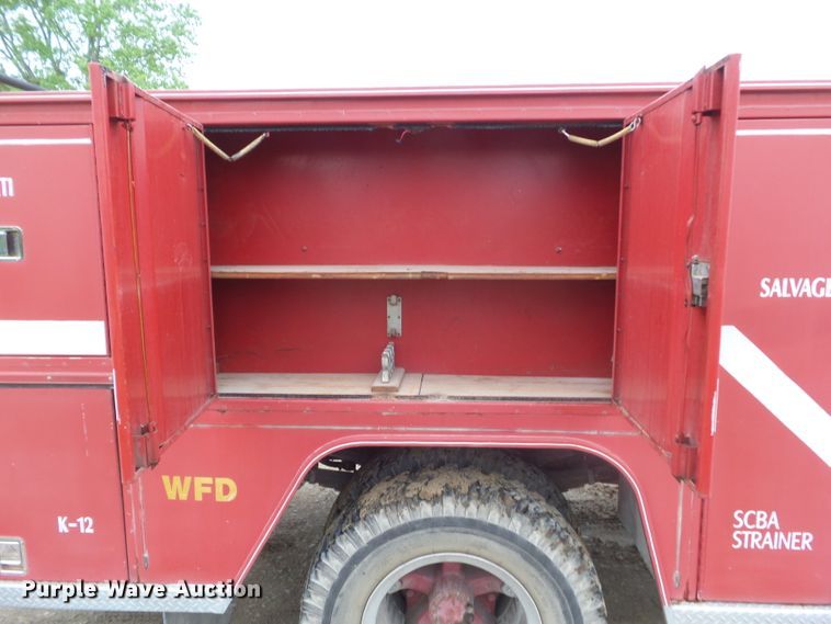 image for item DA7113 1972 Ford C707  pumper fire truck