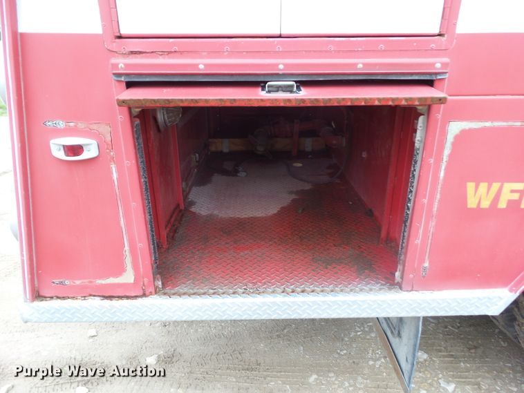 image for item DA7113 1972 Ford C707  pumper fire truck