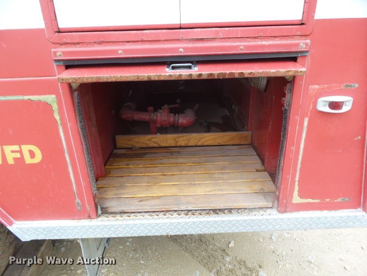 image for item DA7113 1972 Ford C707  pumper fire truck