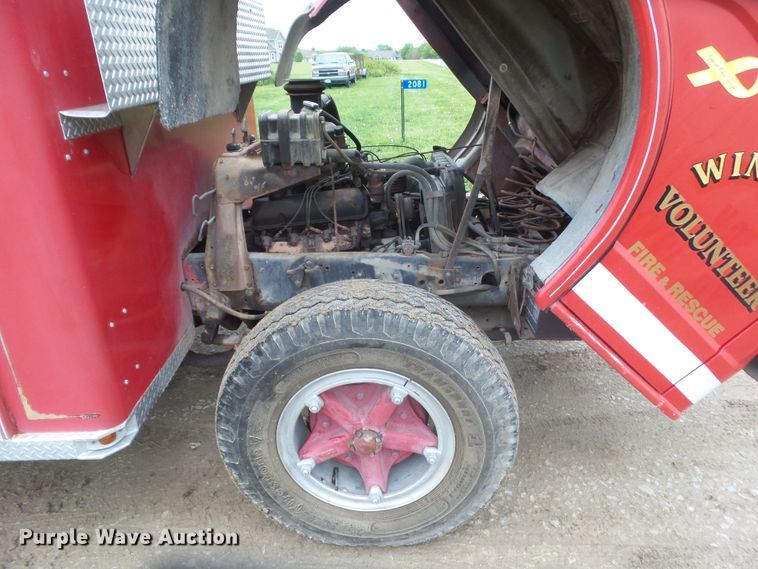 image for item DA7113 1972 Ford C707  pumper fire truck