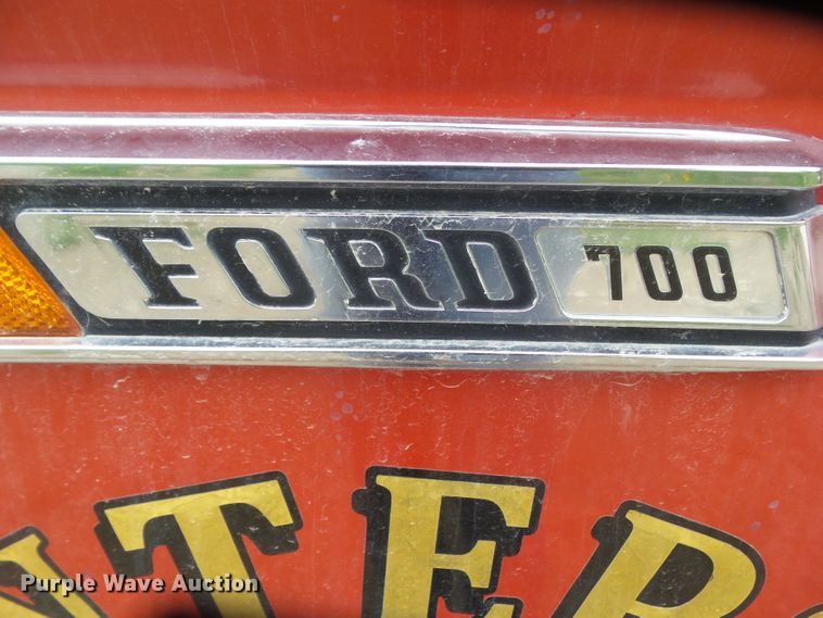 image for item DA7113 1972 Ford C707  pumper fire truck