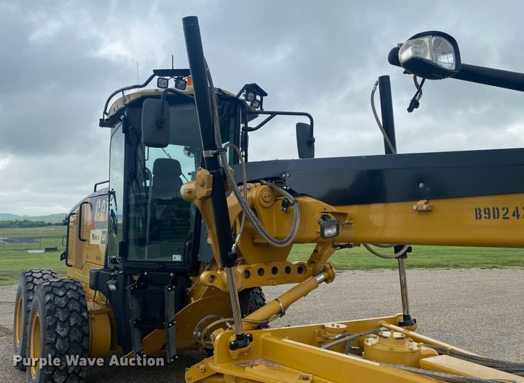 image for item DK7994 2010 Caterpillar 140M  motor grader