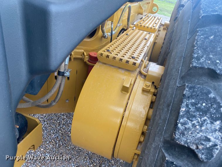 image for item DK7994 2010 Caterpillar 140M  motor grader