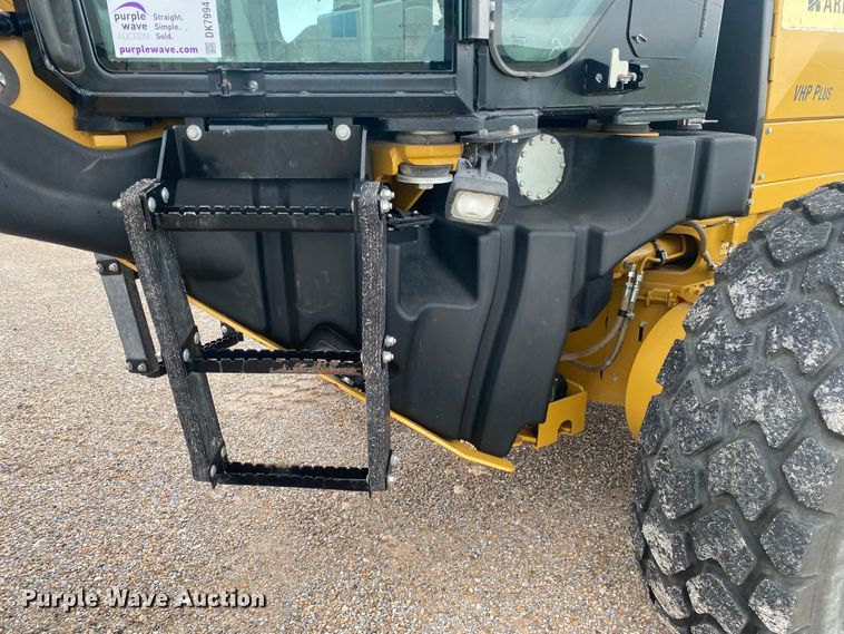 image for item DK7994 2010 Caterpillar 140M  motor grader