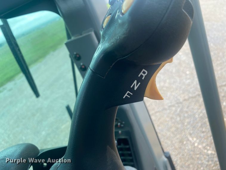 image for item DK7994 2010 Caterpillar 140M  motor grader