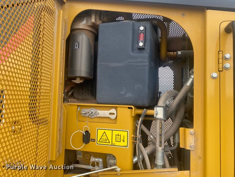 image for item DK7994 2010 Caterpillar 140M  motor grader