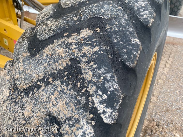 image for item DK7994 2010 Caterpillar 140M  motor grader