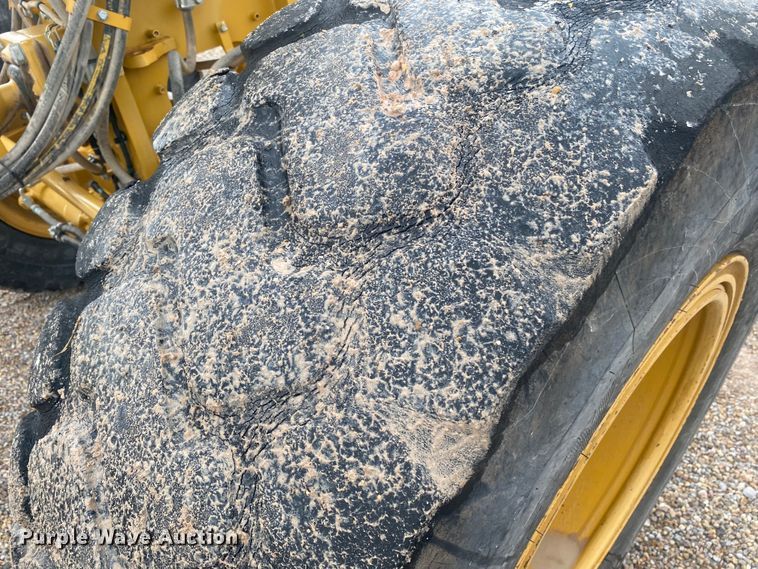 image for item DK7994 2010 Caterpillar 140M  motor grader