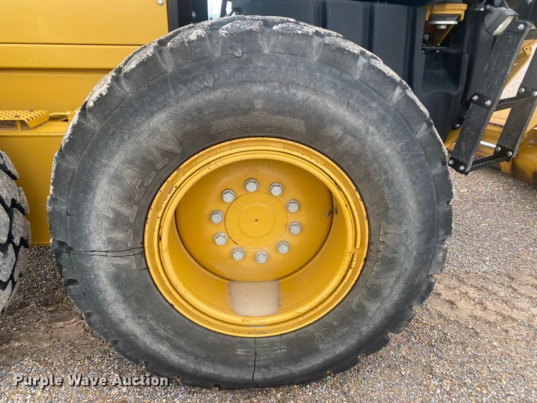 image for item DK7994 2010 Caterpillar 140M  motor grader