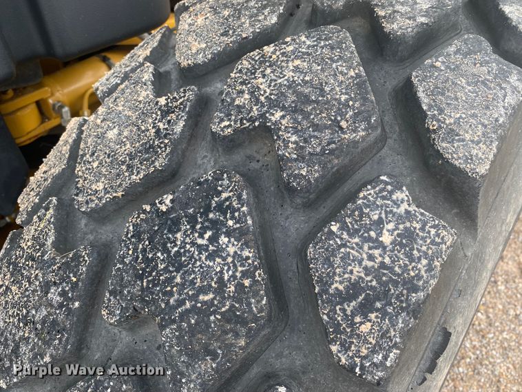 image for item DK7994 2010 Caterpillar 140M  motor grader