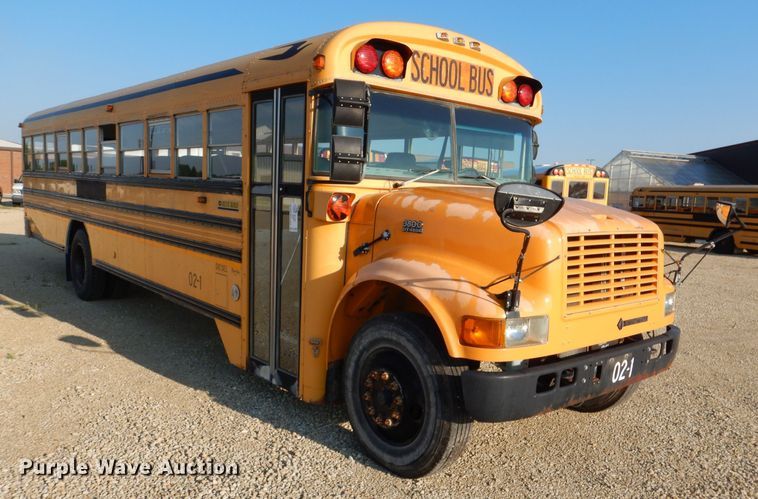 image for item DL3329 2002 International 3800  school bus