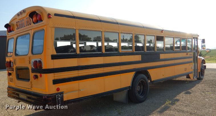 image for item DL3329 2002 International 3800  school bus