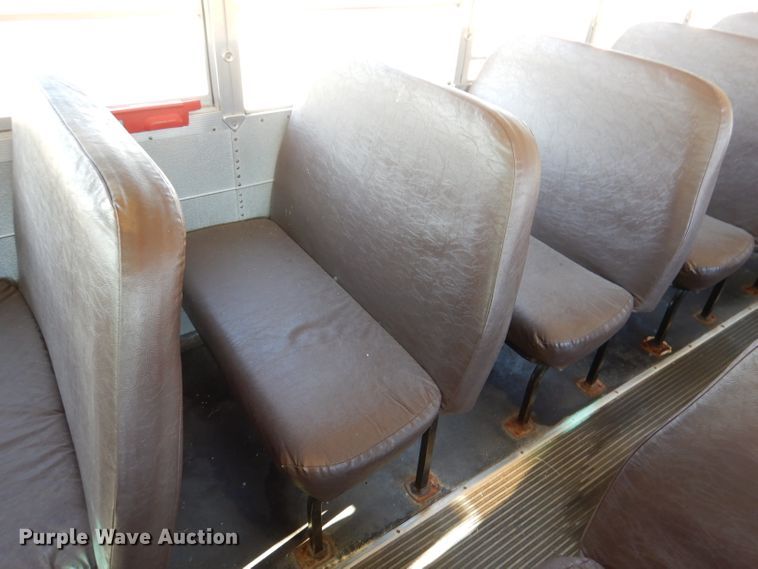 image for item DL3329 2002 International 3800  school bus