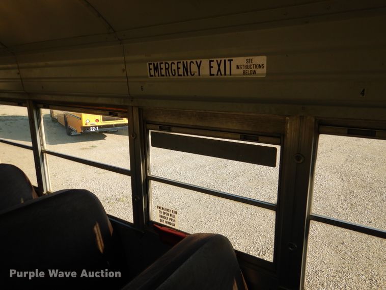 image for item DL3329 2002 International 3800  school bus