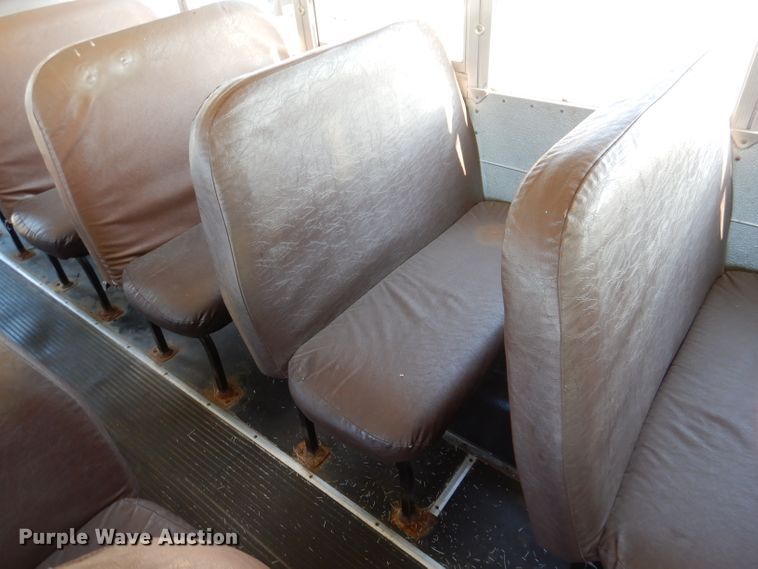 image for item DL3329 2002 International 3800  school bus