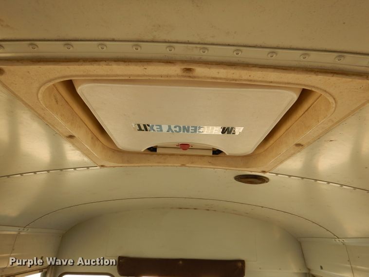 image for item DL3329 2002 International 3800  school bus