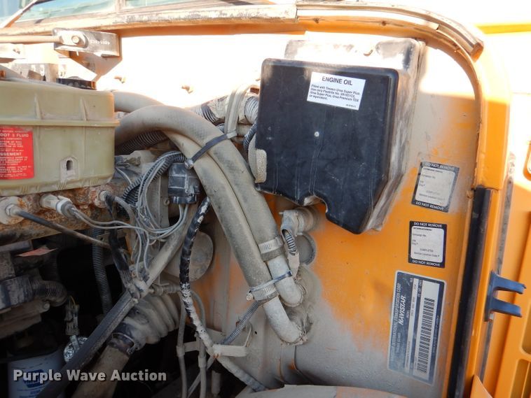 image for item DL3329 2002 International 3800  school bus