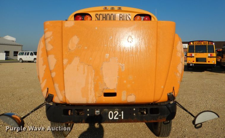 image for item DL3329 2002 International 3800  school bus