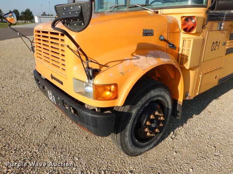 image for item DL3329 2002 International 3800  school bus